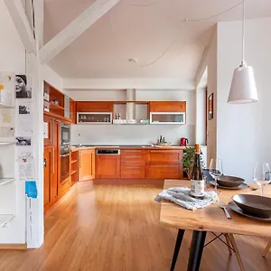 Apartment Dv