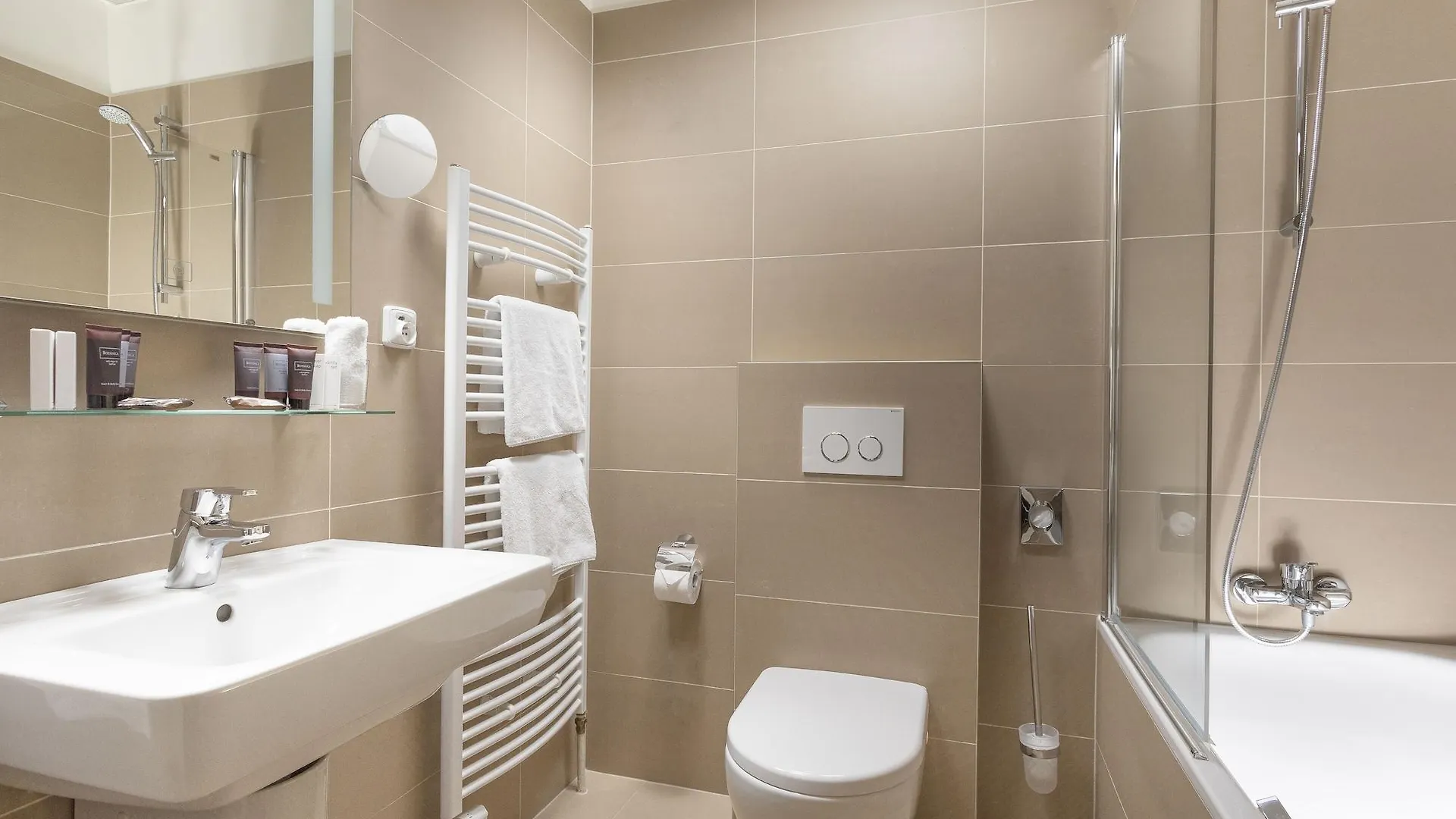 Hotel Pod Vezi Prague 4*,